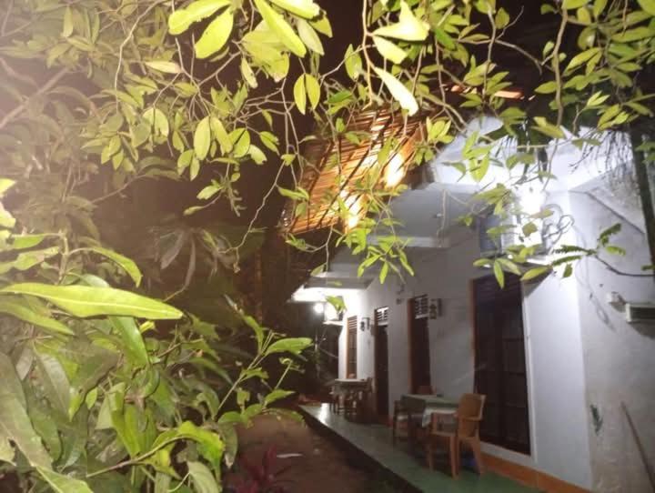 Jungle Guest ,Mirissa Hotel Exterior photo